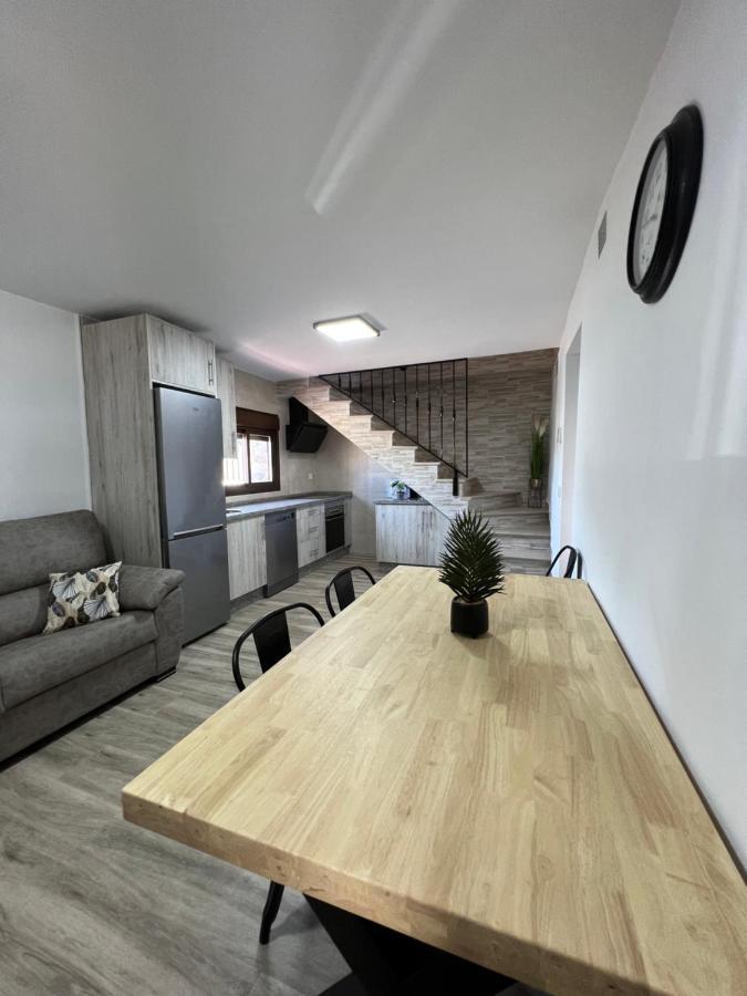 Casa Rural "El Canuelo" Aljucen Bagian luar foto