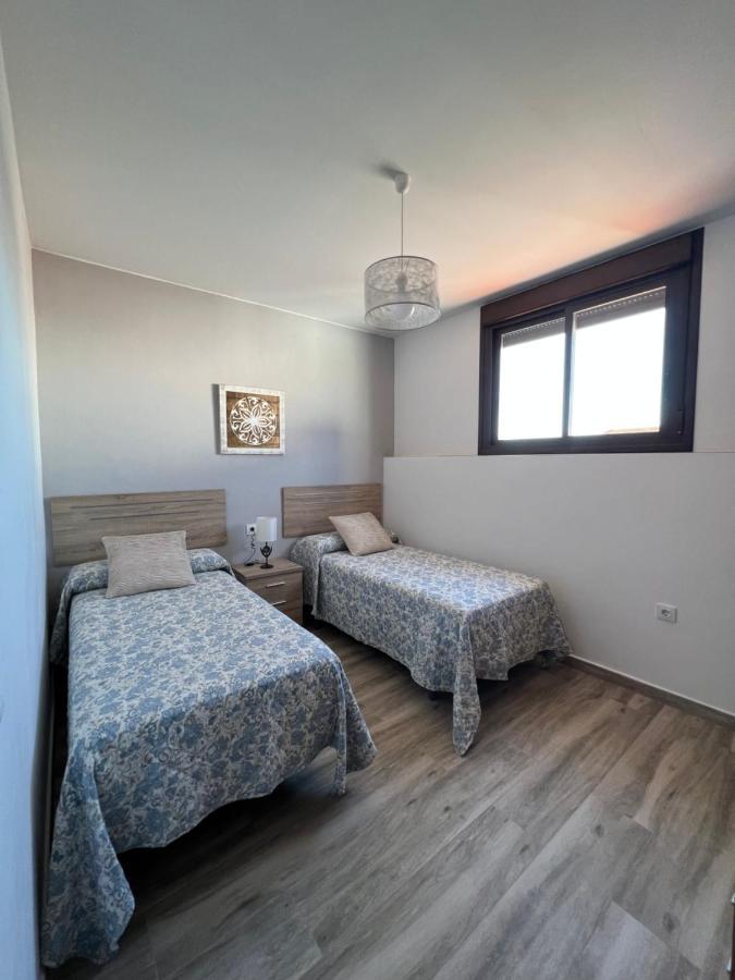 Casa Rural "El Canuelo" Aljucen Bagian luar foto
