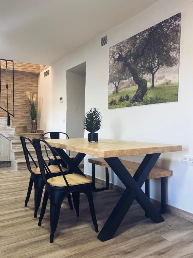 Casa Rural "El Canuelo" Aljucen Bagian luar foto